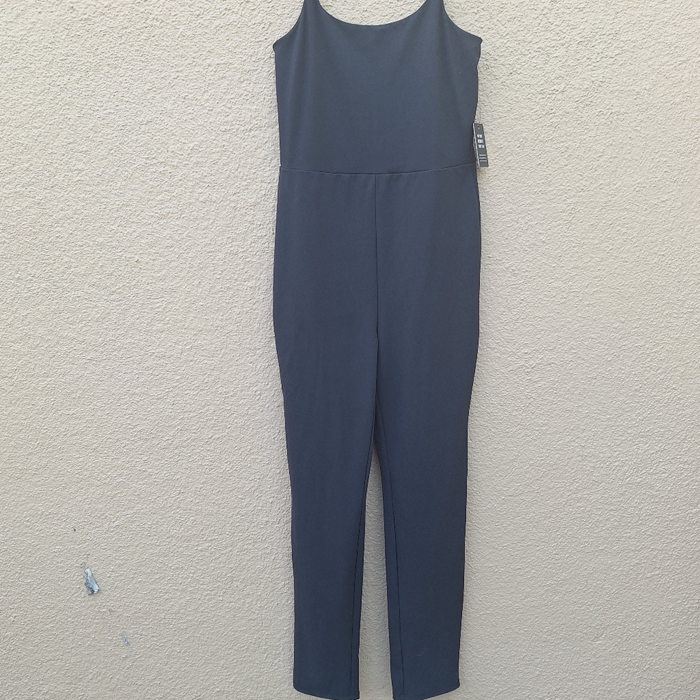 NWT EXPRESS Elegant Black Jumpsuit Body Cotour - Picture 9 of 9
